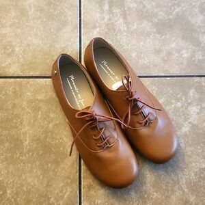 Manuela de Juan girls tan shoes